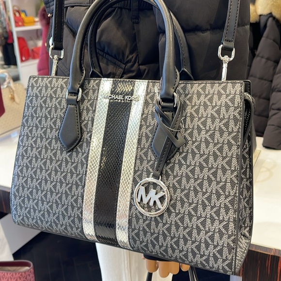 Michael Kors Sheila Medium Signature Logo and Metallic Satchel Crossbody CZ NWT - Picture 16 of 16